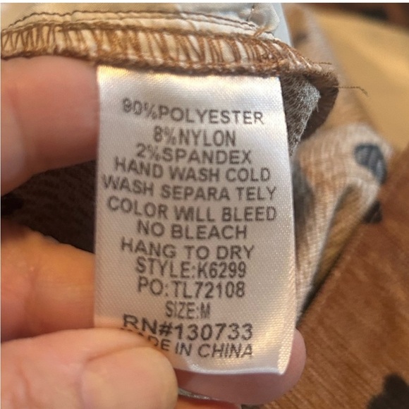 Umgee lightweight brown skirt with black hearts size M - Picture 7 of 7